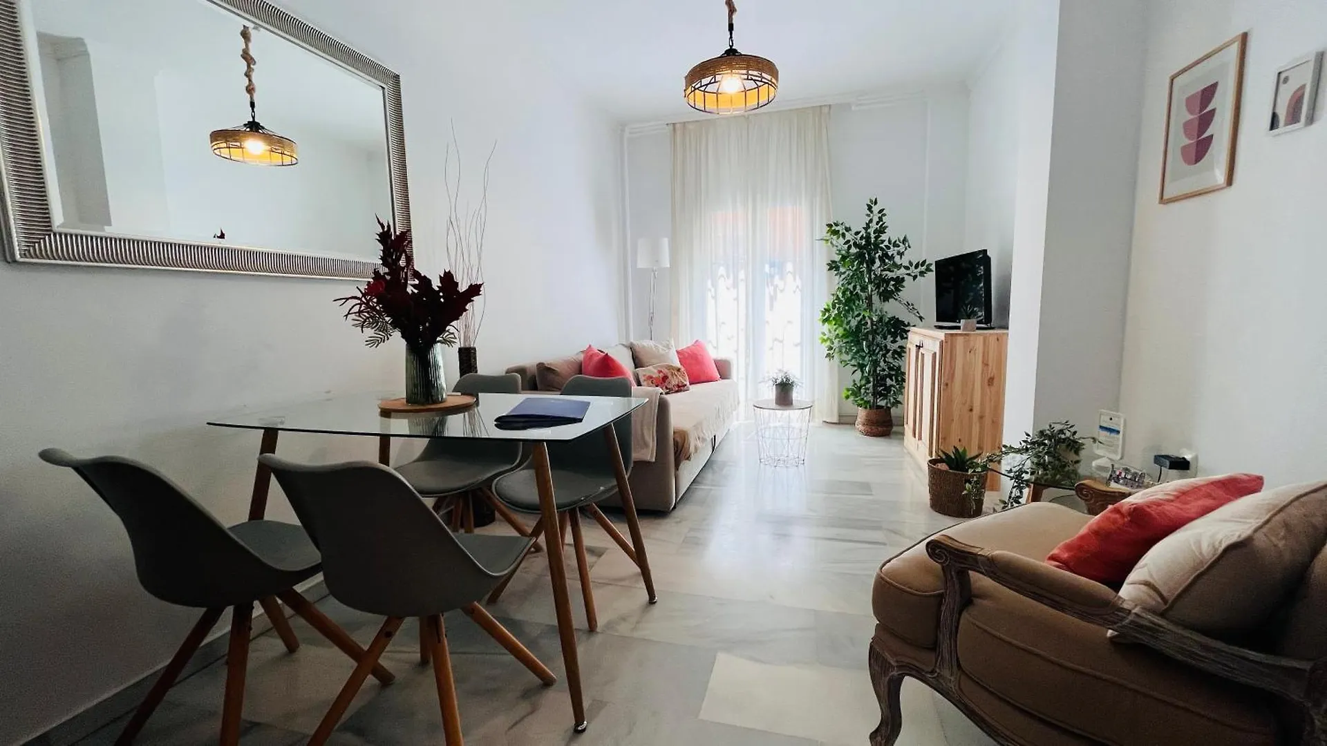 Homely Malaga Atarazanas דירה